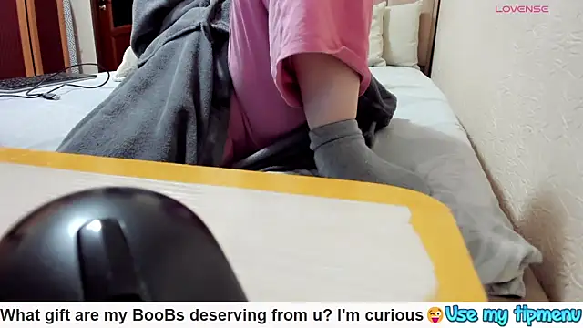 Snapshot of BustyMarina chatting on 10-08-25, 08:39 BustyMarina online show from 10-08-25, 08:39