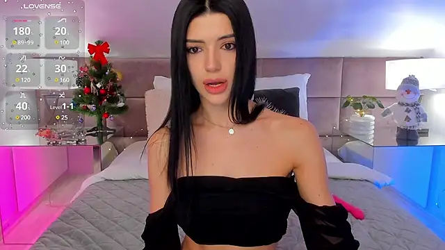 Snapshot of JasmiLyn chatting on 12-13-24, 02:21 JasmiLyn online show from 12-13-24, 02:21