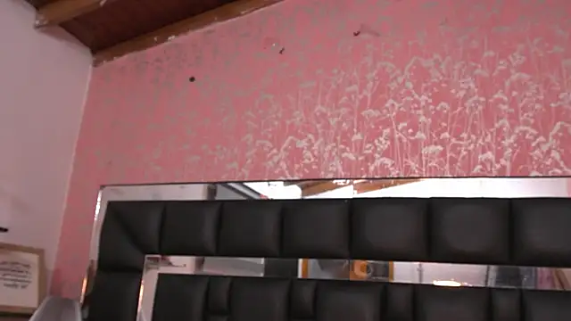 Snapshot of agatha_collins_ chatting on 02-20-25, 07:19 agatha collins online show from 02-20-25, 07:19