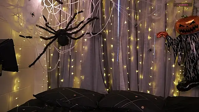 Snapshot of agatha_collins_ chatting on 10-09-25, 06:39 agatha collins online show from 10-09-25, 06:39