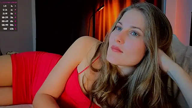 Snapshot of kissyoukiss chatting on 10-08-25, 06:38 kissyoukiss online show from 10-08-25, 06:38