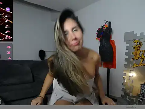  Luna07 online show from 09-25-25, 04:16