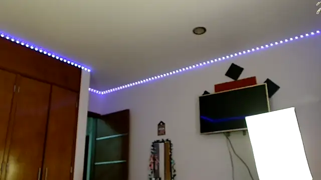 3littleschoolteens online show from 10-30-25, 07:58