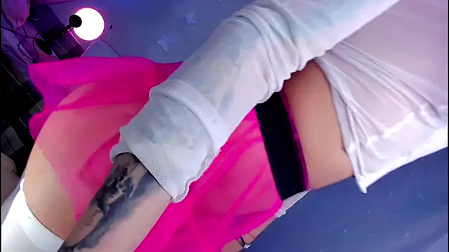 LickLizzy online show from 01-10-25, 04:01