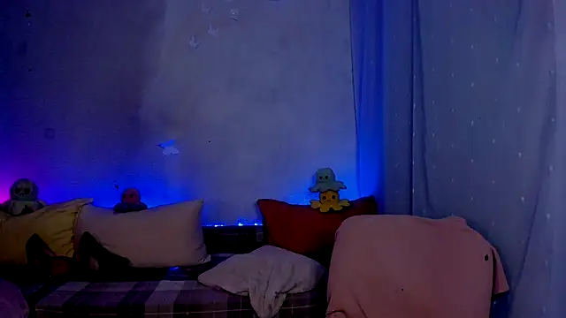 LickLizzy online show from 02-04-25, 06:04