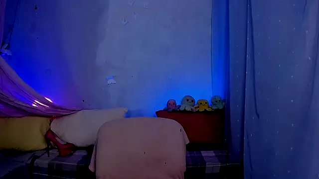 LickLizzy online show from 02-07-25, 05:20