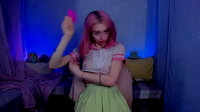 LickLizzy online show from 02-11-25, 04:11