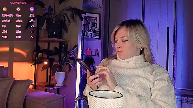 Snapshot of 5_in_one chatting on 10-06-25, 03:37 5 in one online show from 10-06-25, 03:37