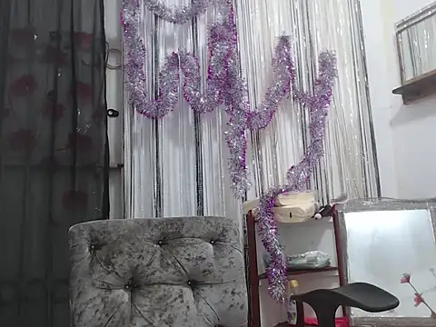 heyline milf online show from 12-25-24, 04:00