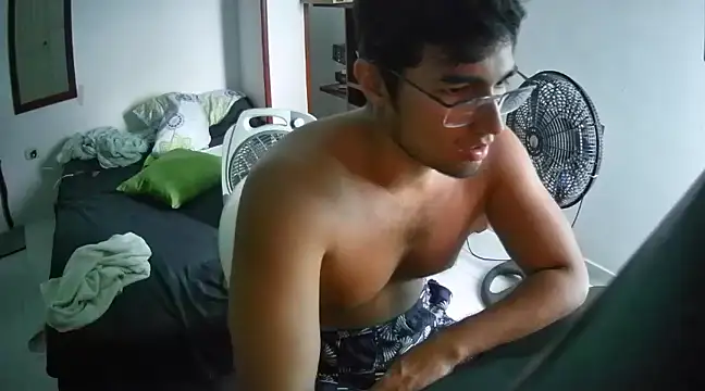 Snapshot of lechero226 chatting on 02-08-25, 07:05 lechero226 online show from 02-08-25, 07:05