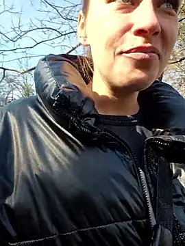 Snapshot of Keli_Jessi chatting on 03-20-26, 12:32 Keli Jessi online show from 03-20-26, 12:32