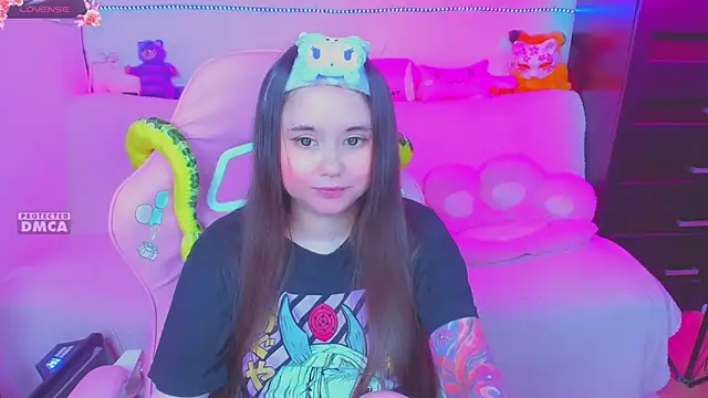 Snapshot of Lolisuccub chatting on 02-06-25, 08:34 Lolisuccub online show from 02-06-25, 08:34