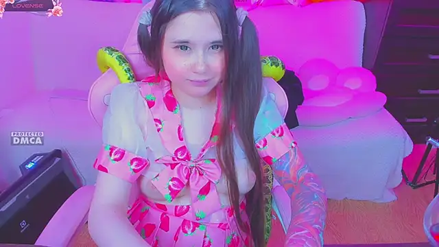 Snapshot of Lolisuccub chatting on 02-07-25, 02:50 Lolisuccub online show from 02-07-25, 02:50