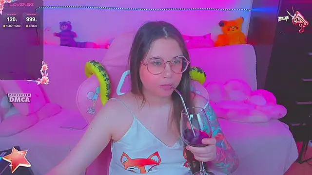 Snapshot of Lolisuccub chatting on 02-28-25, 05:26 Lolisuccub online show from 02-28-25, 05:26