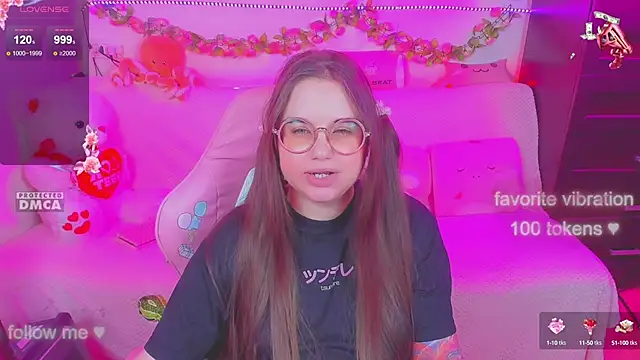 Snapshot of Lolisuccub chatting on 09-18-25, 06:21 Lolisuccub online show from 09-18-25, 06:21