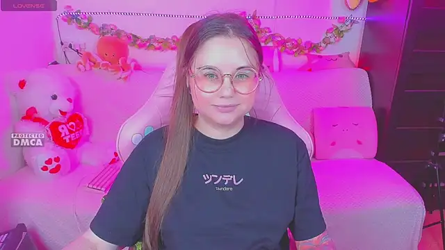 Snapshot of Lolisuccub chatting on 09-19-25, 06:08 Lolisuccub online show from 09-19-25, 06:08