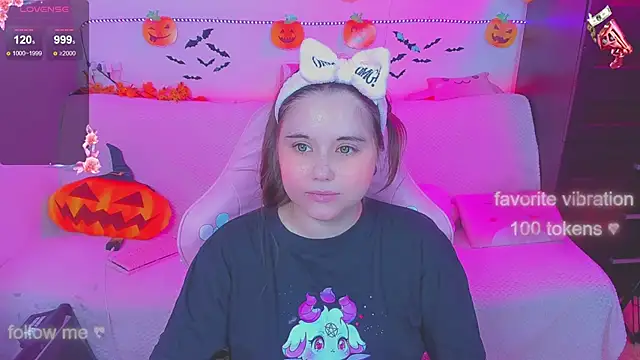 Snapshot of Lolisuccub chatting on 10-16-25, 07:48 Lolisuccub online show from 10-16-25, 07:48