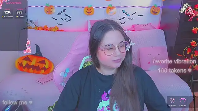 Snapshot of Lolisuccub chatting on 10-17-25, 07:38 Lolisuccub online show from 10-17-25, 07:38