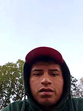 Snapshot of Diablo9804 chatting on 10-17-25, 11:35 Diablo9804 online show from 10-17-25, 11:35