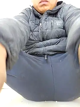 Snapshot of Diablo9804 chatting on 10-23-25, 04:17 Diablo9804 online show from 10-23-25, 04:17