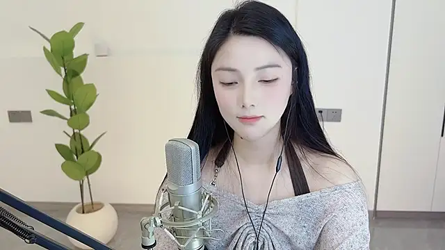 HaagenDazs  online show from 03-05-25, 04:24