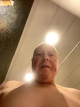 boilinghot123 online show from 11-14-25, 04:49