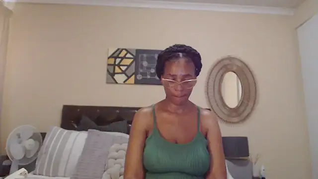 Snapshot of Creamyass22 chatting on 02-19-26, 04:03 Creamyass22 online show from 02-19-26, 04:03