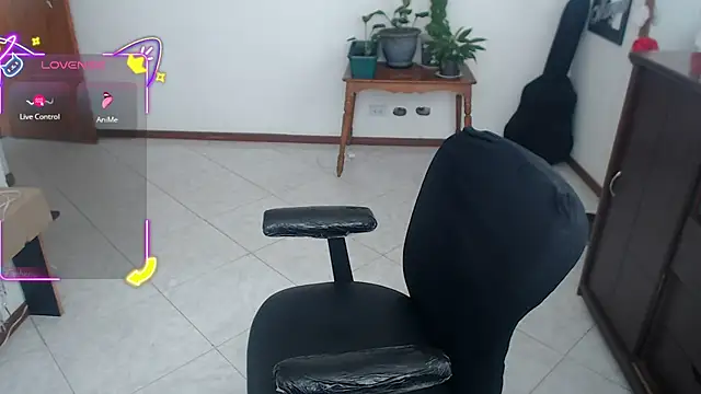 charlottezoe15 online show from 10-14-25, 05:14