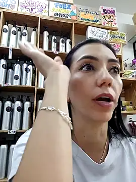 LunaZambrano online show from 02-04-25, 10:34