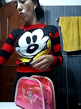 LunaZambrano online show from 02-24-25, 06:47