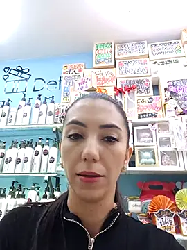 LunaZambrano online show from 10-24-25, 06:37