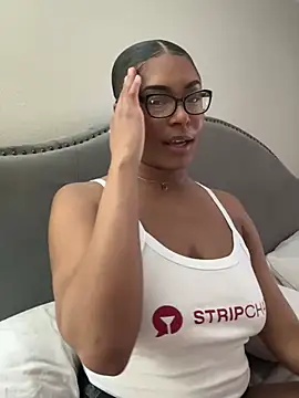 CandyLuxxxx online show from 02-05-25, 07:53