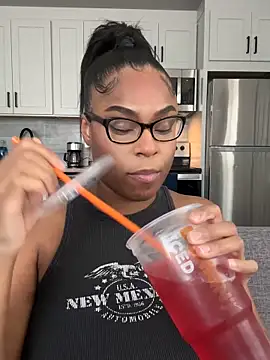 CandyLuxxxx online show from 09-17-25, 07:37