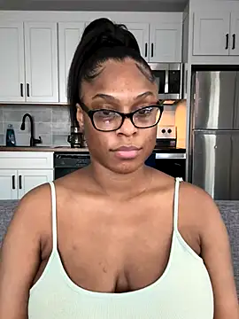 CandyLuxxxx online show from 09-18-25, 08:00