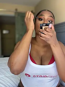 CandyLuxxxx online show from 06-18-26, 05:06