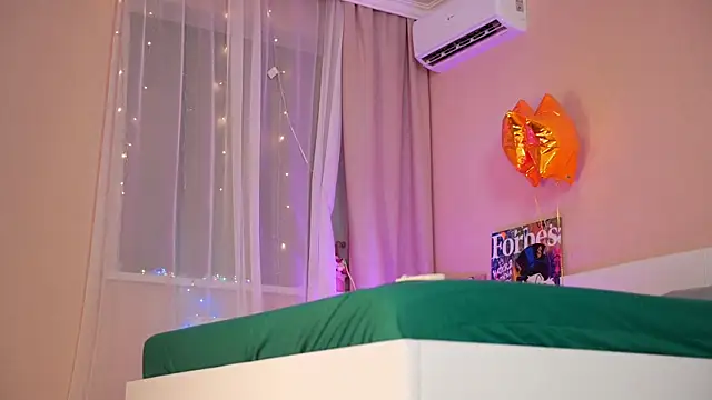 RosyEmily online show from 01-14-25, 01:26