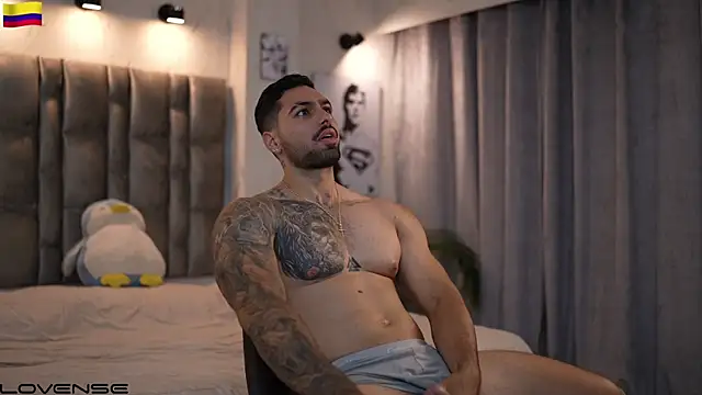 Snapshot of john_king29 chatting on 10-19-25, 02:29 john king29 online show from 10-19-25, 02:29