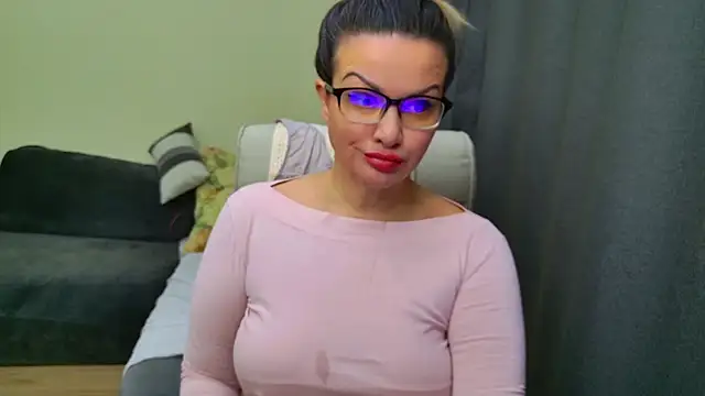 MishaMILF online show from 12-19-25, 07:37