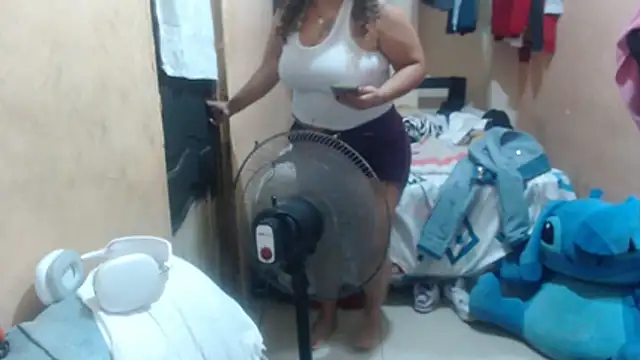 Snapshot of SEXY_SENSUALSARA chatting on 07-14-26, 06:29 SEXY SENSUALSARA online show from 07-14-26, 06:29
