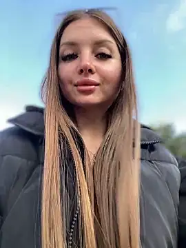 KrisMagnoly online show from 10-03-25, 01:41