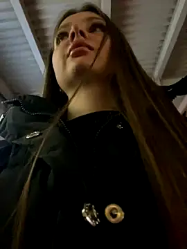 KrisMagnoly online show from 10-20-25, 03:45