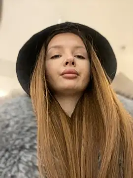 Snapshot of KrisMagnoly chatting on 02-17-26, 03:51 KrisMagnoly online show from 02-17-26, 03:51