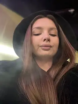 Snapshot of KrisMagnoly chatting on 02-23-26, 04:26 KrisMagnoly online show from 02-23-26, 04:26