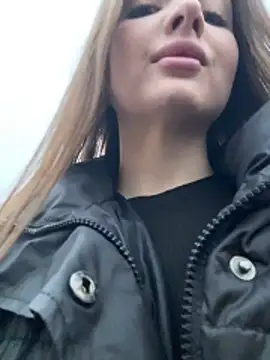 Snapshot of KrisMagnoly chatting on 03-19-26, 03:49 KrisMagnoly online show from 03-19-26, 03:49