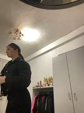 Snapshot of KrisMagnoly chatting on 03-29-26, 05:46 KrisMagnoly online show from 03-29-26, 05:46