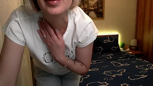 sensualEmilia online show from 05-26-26, 06:48