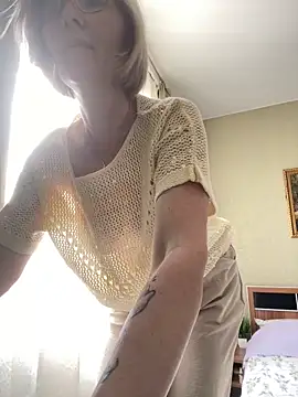 sensualEmilia online show from 06-15-26, 07:10
