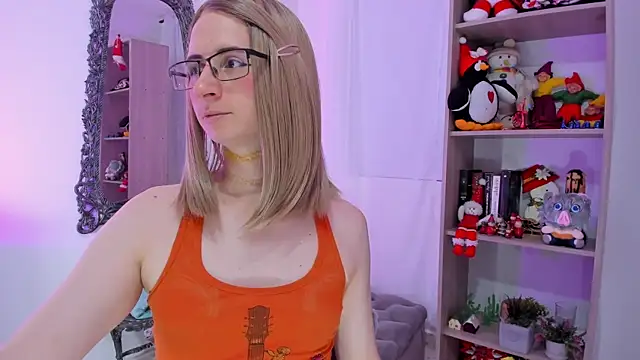 KimberlyJohnsoon online show from 12-21-25, 05:09