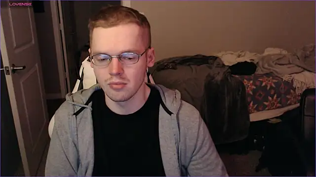 Snapshot of doloresman chatting on 02-14-25, 12:41 doloresman online show from 02-14-25, 12:41
