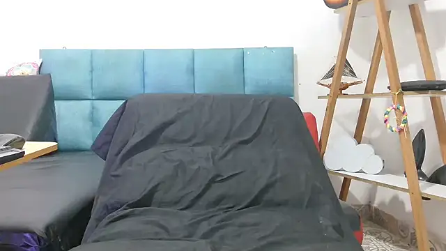 Snapshot of chirlleyy chatting on 03-15-26, 08:04 chirlleyy online show from 03-15-26, 08:04